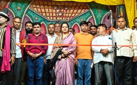 खंडसाल में रामलीला समारोह:आदर्श श्री रामलीला कमेटी के आयोजन में बड़ी संख्या में पहुंचे ग्रामीण