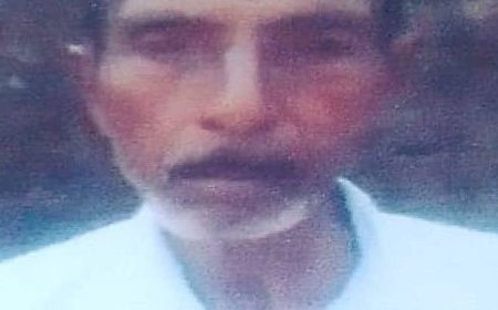 झांसी में एक्सीडेंट में पिता की मौत, बेटा घायल:बाइक से इलाज कराने जा रहे थे, बेकाबू लोडिंग गाड़ी ने उड़ाया