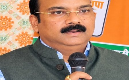 शाहजहांपुर सांसद ने युवक को भांजा मानने से किया इंकार:खुद को भांजा बताकर सपा में हुआ था शामिल, सांसद ने नकारा