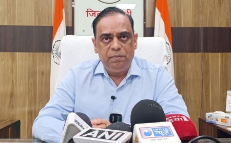 जालौन में PET-2026 परीक्षा की तैयारी तेज:29,952 अभ्यर्थी 12 केंद्रों पर देंगे एग्जाम, डीएम ने दिए निर्देश