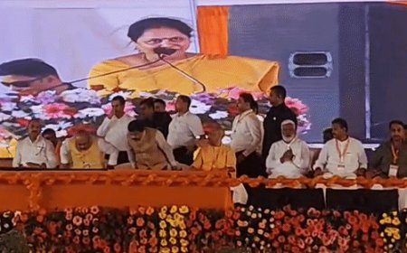 प्रयागराज में योगी ने बीजेपी प्रत्याशी के लिए वोट मांगे:सीएम ने अखिलेश यादव पर तंज कसा, कहा- पूछते थे कहां है नौकरियां