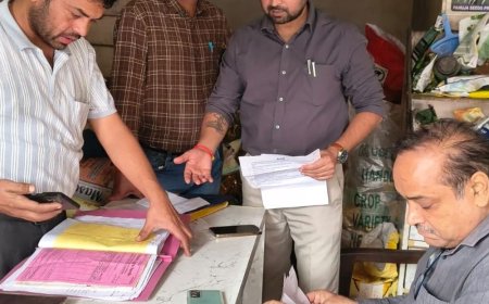 हापुड़ में बीज की दुकानों पर छापेमारी, 16 नमूने भरे:गुणवत्ता में खामियां मिलने पर प्रतिष्ठानों को नोटिस, पोटाश की भी जांच हुई