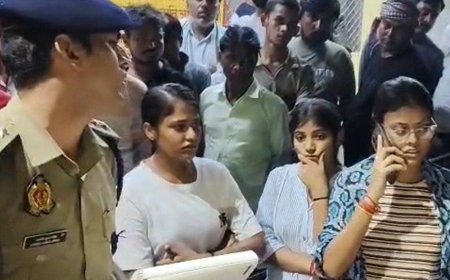 मालगाड़ी की चपेट में आने से इंजीनियरिंग छात्र की मौत:छात्रा गंभीर हालत में सैफई रेफर, रेलवे ट्रैक के पास खड़े होने से हुआ हादसा