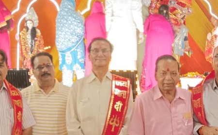 गोमती नगर में दुर्गा महोत्सव:भक्ति और उत्साह के साथ हुए धार्मिक; गरबा में जमकर झूमे श्रद्धालु