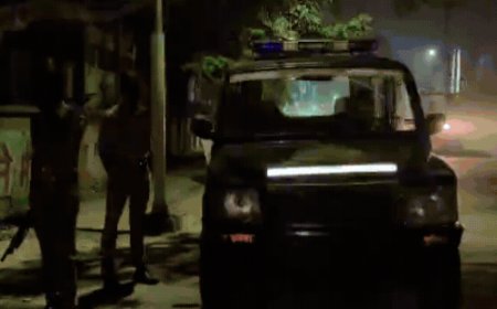 आगरा में किशोर का शव पेड़ से लटका मिला:सुसाइड की आशंका, पुलिस लाइन में परिवार के साथ रहता था