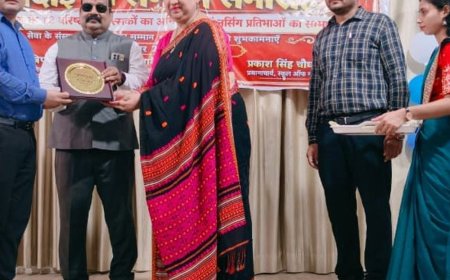 गंगोत्री देवी में चिकित्सकों का सम्मान:नर्सिंग प्रतिभाओं को सम्मानित कर जीएनएम तृतीय वर्ष के विद्यार्थियों को दी विदाई