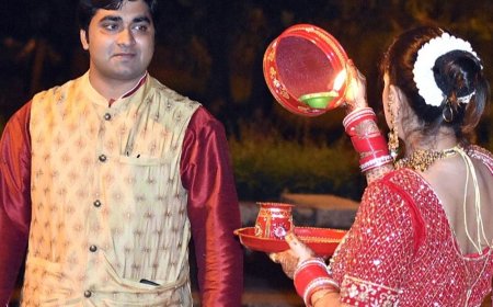 लखनऊ में महिलाएं धूमधाम से मना रही है करवा चौथ:8:20 बजे चंद्रोदय होने का अनुमान , पति की लंबी आयु के लिए रखा व्रत