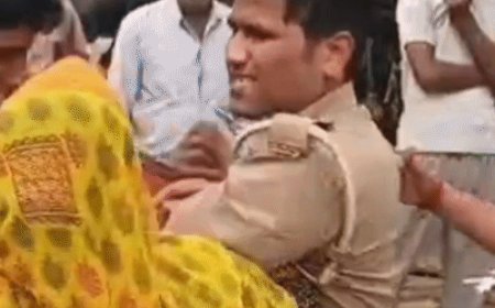 कन्नौज में पुलिसकर्मी पर रिश्वत मांगने का आरोप:महिलाओं के साथ मारपीट, बाइक छोड़ने के बदले लिए 2800 रुपए