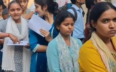 मिर्जापुर में PET परीक्षा में 3027 छात्रों ने छोड़ी परीक्षा:9792 अभ्यर्थी थे रजिस्टर्ड, डीएम ने कंट्रोल रूम में CCTV व्यवस्था देखी