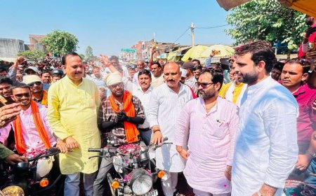सेवा संकल्प यात्रा का सवायजपुर में स्वागत:बड़नगर से बनारस जा रही यात्रा में विधायक, जिलाध्यक्ष समेत कई भाजपा नेता मौजूद रहे