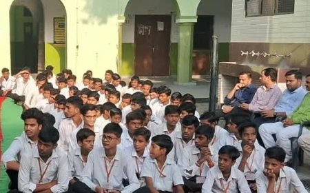 संभल में डॉ. एपीजे अब्दुल कलाम की जयंती मनाई गई:शहर के स्कूलों, कॉलेजों और राजनीतिक दलों के कार्यालयों में हुए कार्यक्रम
