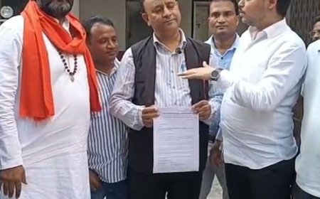 गैस कंपनियां वितरकों को जबरन बेच रहीं उत्पाद:5-10 किलो के सिलेंडर और अन्य सामान भेजने का आरोप, सिटी मजिस्ट्रेट को दिया ज्ञापन