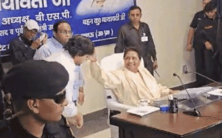 आकाश आनंद ने बुआ मायावती से माफी मांगी:कहा-दूसरी पार्टी जॉइन नहीं कर रहा, ससुर को निकालने का आपका फैसला सही