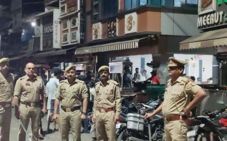 चिकन मार्केट में रात 11 बजे पुलिस की सख्ती:मुजफ्फरनगर में एक ही सड़क पर दो थाना क्षेत्रों के अलग नियम