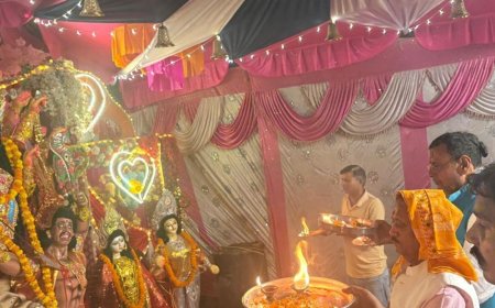 राष्ट्रवादी मंच के अध्यक्ष ने मां दुर्गा की आरती उतारी:जनशक्ति से समाज के उत्थान पर जोर दिया, हजारों श्रद्धालु रहे मौजूद