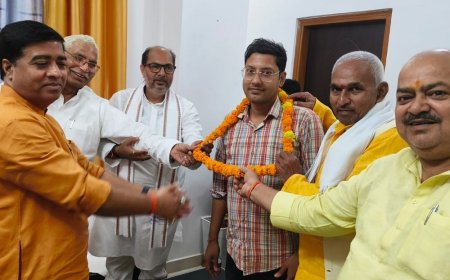 नितेश मिश्रा को गोरखपुर क्षेत्र सोशल मीडिया सह-संयोजक बनाया गया:बलिया के बीजेपी नेताओं-कार्यकर्ताओं में खुशी, बधाइयों का तांता लगा
