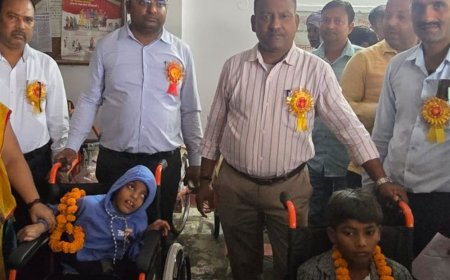 कौशांबी में 182 दिव्यांग बच्चों को उपकरण मिले:शिविर में ट्राई साइकिल, व्हीलचेयर, ब्रेल किट और श्रवण यंत्र बांटे गए