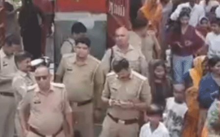 कासगंज में दशहरा और त्योहारों को लेकर पुलिस अलर्ट:4 जोन और 10 सेक्टर में बंटा जिला, ड्रोन से होगी निगरानी