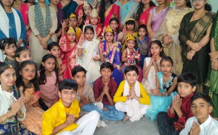 नवरात्रि उत्सव में दिया नारी सम्मान का संदेश:पूजा-अर्चना के साथ मनाया नवरात्रि पर्व, विद्यार्थियों ने दीं आकर्षक प्रस्तुतियां