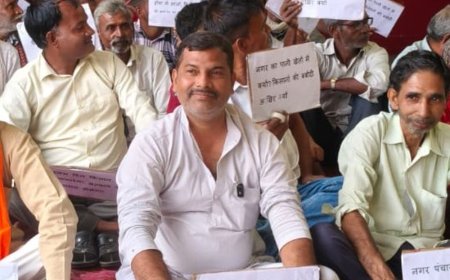 फर्रुखाबाद में किसानों का प्रदर्शन:जलभराव निकासी को लेकर सौंपा ज्ञापन, एसडीएम को बताई खेतों की समस्या