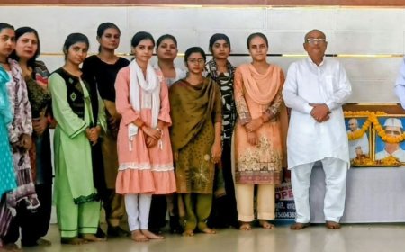 शाहपुर एक्सपर्ट एकेडमी में गांधी जयंती:सांस्कृतिक कार्यक्रमों ने मोहा मन, प्रबंधक ने की उज्ज्वल भविष्य की कामना