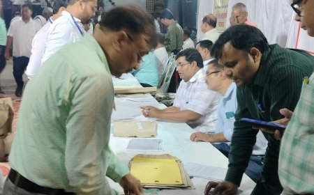 आजमगढ़ में शिक्षक निर्वाचन में 74.34 प्रतिशत मतदान:6387 मतदाताओं ने किया मताधिकार का प्रयोग, 23 पोलिंग पार्टियां सीलबंद मतपेटिकाओं के साथ गोरखपुर रवाना