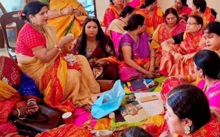 गोरखपुर में भजन संध्या आयोजित:मंदिर परिसर में श्रद्धालुओं ने किया पूजन, भक्ति गीतों से मां दुर्गा का गुणगान