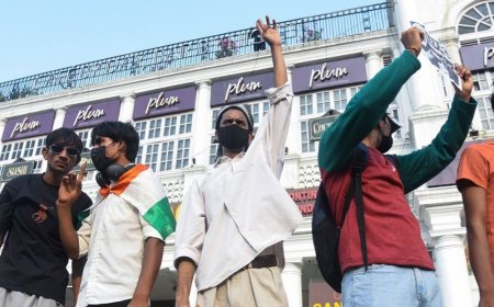 सुप्रीम कोर्ट- CJI प्रदर्शन रोकने पर आदेश देने से इनकार:कहा- किसी के लिए प्रदर्शन जरूरी, किसी के लिए मूंगफली बेचना; दावा- इससे रोजाना ₹200 करोड़ का नुकसान