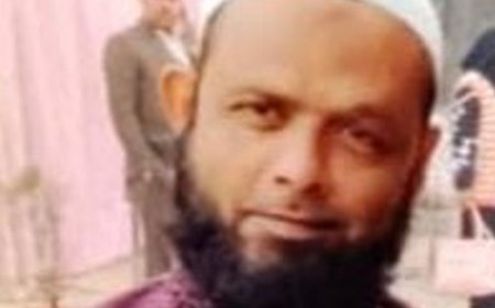 जेसीबी ने स्कूटी को रौंदा, टेंट-कारोबारी की मौत:साथी गंभीर घायल, बच्चों को मिठाई देने जा रहा था