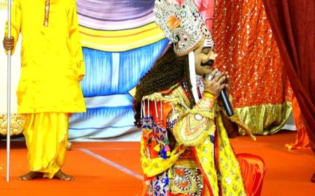 जेके मंदिर में रामलीला महोत्सव का मंचन:पुष्प वाटिका में श्रीराम-सीता के प्रथम मिलन की झलक देख भाव-विभोर हुए श्रद्धालु