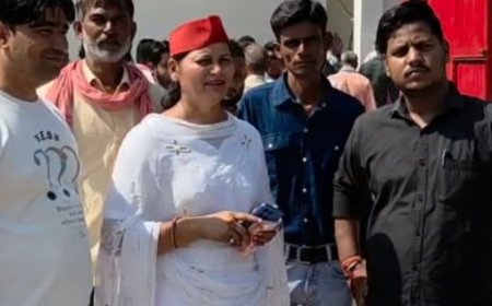 संभल सपा कार्यालय में 15 नवंबर के सम्मेलन की तैयारी:चंद्रशेखर आजाद के संभल दौरे पर सपा नेता बोलीं- भीड़ का वोट में बदलना तय नहीं