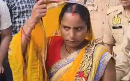 रास्ता बंद होने की बात कहकर महिला टंकी पर चढ़ी:पुलिस ने समझाकर नीचे उतारा, हाईकोर्ट में चल रहा है मामला