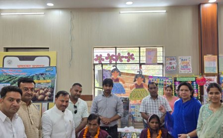 हापुड़ में 52 दिव्यांगों को मिले मुफ्त सहायक उपकरण:सेवा संकल्प अभियान में नुक्कड़ नाटक और स्वास्थ्य शिविर भी लगे
