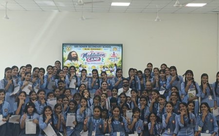 बिलारी में छात्राओं के लिए ध्यान शिविर:ध्यान अभ्यास से आत्मविश्वास बढ़ाने पर जोर, छात्राओं ने सीखे साधना के तरीके