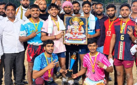 वाराणसी ने जीती कबड्डी प्रतियोगिता:शमशाबाद कुटी के मेले में न्यू ओम साईं ने मधुबन को 26-14 से हराया