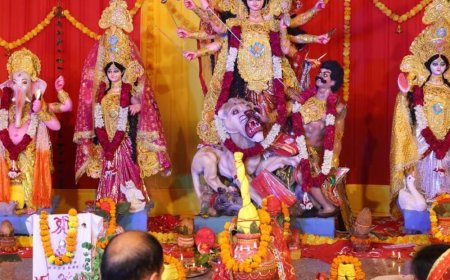 गाजियाबाद में दुर्गा पूजन में बच्चों ने दी मनमोहक प्रस्तुतियां:संकल्पसिद्धि फाउंडेशन के पंचम दुर्गापूजनोत्सव में सांस्कृतिक कार्यक्रमों का आयोजन