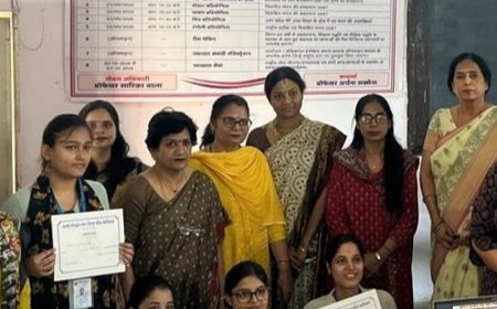 कानपुर महिला महाविद्यालय में प्रश्नोत्तरी प्रतियोगिता:मिशन शक्ति टीम बनी विजेता, उच्च शिक्षा उपलब्धियों पर हुआ मुकाबला