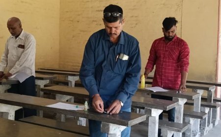 मऊ में PET आज से, 37440 अभ्यर्थी होंगे शामिल:जनपद में बनाए गए 14 केंद्र, 30 अक्टूबर और 1 नवंबर को भी होगी परीक्षा