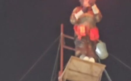 50 फीट से आग लगाकर लगाते हैं छलांग:69 साल के राम प्रसाद 50 साल से कर रहे हैं मौत का करतब, युवाओं को देते हैं प्रेरणा