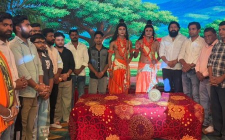 सहारनपुर में रामलीला का शुभारंभ:राष्ट्रीय बजरंग दल के पदाधिकारियों ने उतारी भगवान की आरती, शस्त्र पूजन किया