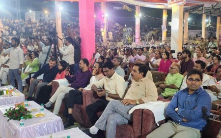 हाथरस के दाऊजी महाराज मेले में अल्ताफ राजा नाइट:हजारों दर्शक गीतों और गजलों पर झूमे, वातावरण में बांधा समां
