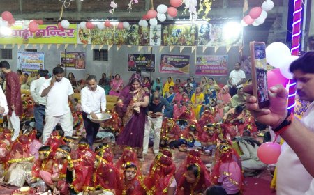 देवरिया में कन्या पूजन:बटुकों और बालिकाओं का सत्कार, भोजन कराकर दक्षिणा देकर किया विदा