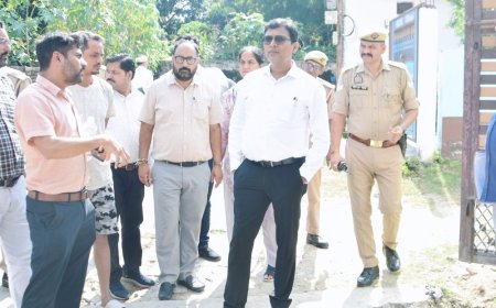 गंगोत्री नगर में जलभराव पर डीएम मौके पर पहुंचे:पंप लगाकर पानी निकालने और स्थायी समाधान के दिए निर्देश