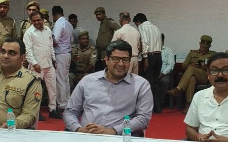 बरेली-मुरादाबाद शिक्षक MLC चुनाव में 73% मतदान:कमिश्नर बोले-संजय कम्युनिटी हॉल के स्ट्रांग रूम में रखी जा रही चुनाव सामग्री
