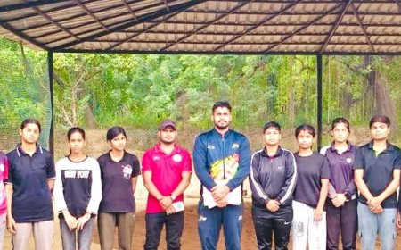प्रयागराज की 10 बालिका पहलवान राज्य प्रतियोगिता के लिए चयनित:2 से 4 नवंबर तक सुल्तानपुर में अंडर-17 सब जूनियर कुश्ती मुकाबले