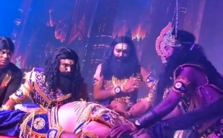 प्रयागराज में कटरा रामलीला में कुंभकर्ण और मेघनाद का वध:लक्ष्मण के मूर्छित होने और हनुमान के संजीवनी लाने के मंचन ने दर्शकों को किया भावुक