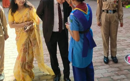 पॉक्सो जागरूकता अभियान:लखनऊ में छात्राओं से कहा- असहजता होने पर बिना डरे शिकायत करें