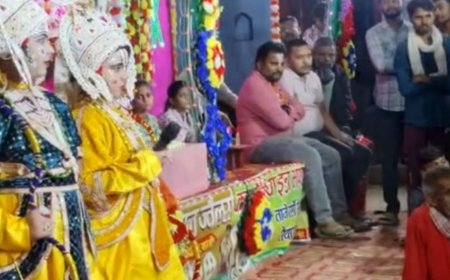 फतेहपुर में नवरात्र के सातवें दिन मां कालरात्रि की पूजा:2200 दुर्गा पंडालों में आयोजन, सांस्कृतिक कार्यक्रम का आयोजन