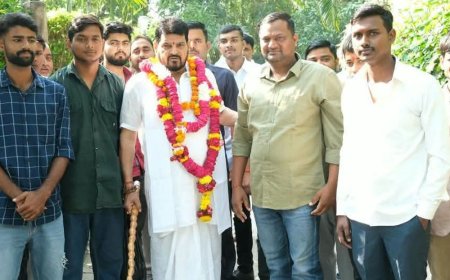बृजभूषण बोले- नेहा बोरा का आदर्श पाकिस्तान:भारत को बांग्लादेश के बराबरी खड़ा करना चाहते हैं, राहुल मुद्दा उछालकर भाग जाते हैं