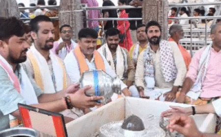 कैप्टन स्मित मच्छार के लिए काशी में प्रार्थना:विश्वनाथ मंदिर में 21 शास्त्रियों ने किया रूद्राभिषेक, 174 यात्रियों की बचाई थी जान